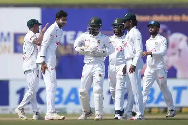 বাংলাদেশ ক্রিকেট দলের খেলোয়াড়রা মাঠে আনন্দিত ও হাসিমুখে. Channel i News - চ্যানেল আই নিউজ