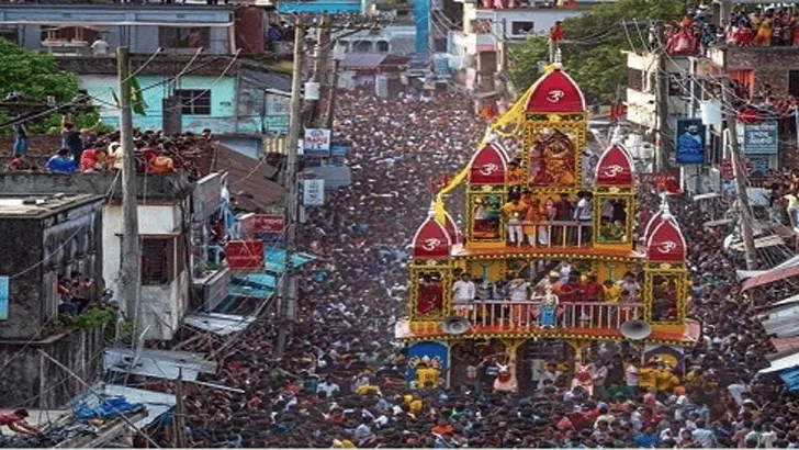 বৃহৎ রথযাত্রা উৎসবের দৃশ্য, হাজার হাজার মানুষ অংশগ্রহণ করছে. Channel i News - চ্যানেল আই নিউজ