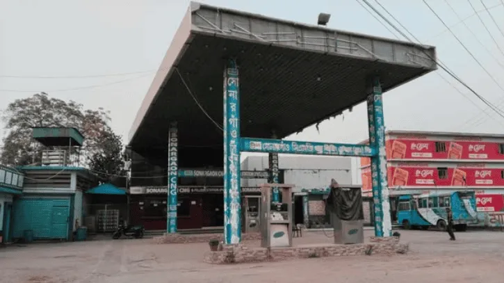 ঈদের ছুটিতে সিএনজি স্টেশন খোলা থাকার ছবি. Channel i News - চ্যানেল আই নিউজ