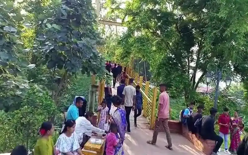 খাগড়াছড়িতে পর্যটকদের ভিড় ও সুন্দর প্রাকৃতিক দৃশ্য. Channel i News - চ্যানেল আই নিউজ