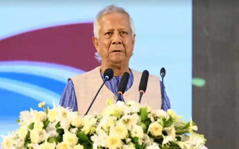 প্রধান উপদেষ্টা প্লাস্টিকের সমস্যা নিয়ে আলোচনা করছেন. Channel i News - চ্যানেল আই নিউজ