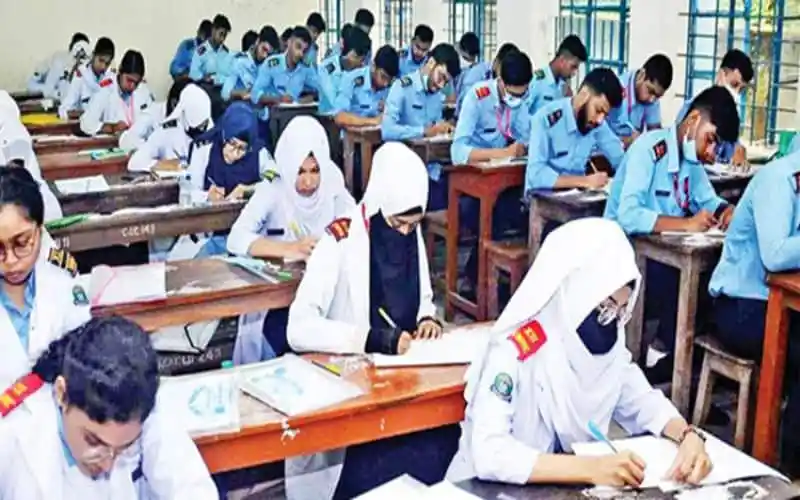 বাংলাদেশের শিক্ষার্থীরা এইচএসসি পরীক্ষার জন্য প্রস্তুতি নিচ্ছে. Channel i News - চ্যানেল আই নিউজ