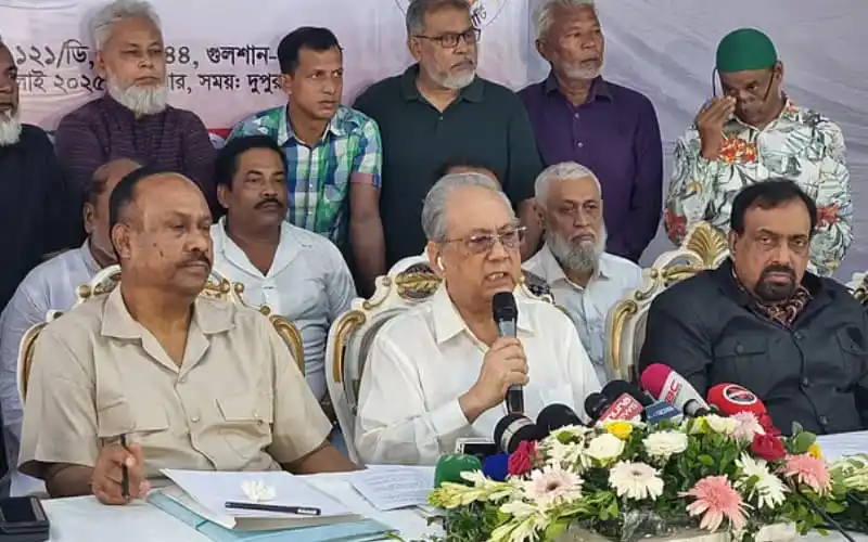আনিসুল ইসলাম মাহমুদ সংবাদ সম্মেলনে বক্তব্য দিচ্ছেন. Channel i News - চ্যানেল আই নিউজ