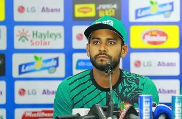 বাংলাদেশ ক্রিকেটার মাহমুদুল্লাহ রিয়াদ সংবাদ সম্মেলনে বক্তব্য দিচ্ছেন. Channel i News - চ্যানেল আই নিউজ