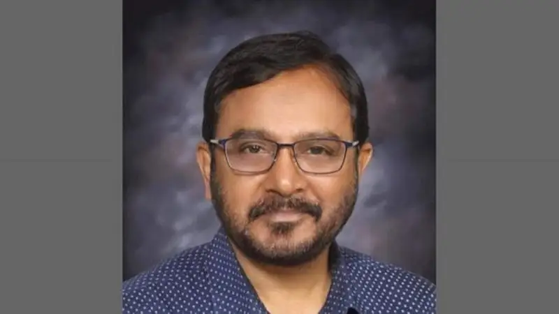 বাংলাদেশের একজন গুরুত্বপূর্ণ রাজনৈতিক নেতা, চশমা পরা, পেশাদার ছবি।. Channel i News - চ্যানেল আই নিউজ