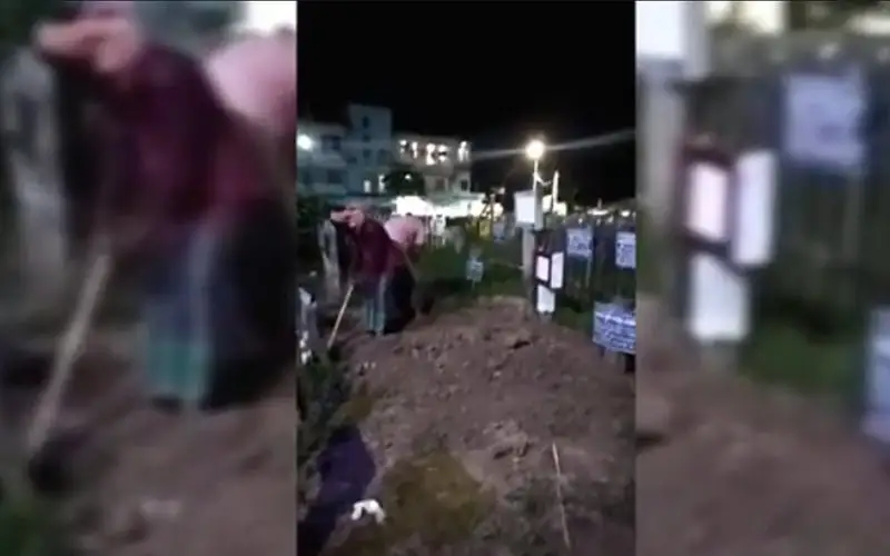 গোপালগঞ্জে মরদেহ উত্তোলন ও দাফনের জন্য প্রস্তুতি নেওয়া হচ্ছে. Channel i News - চ্যানেল আই নিউজ