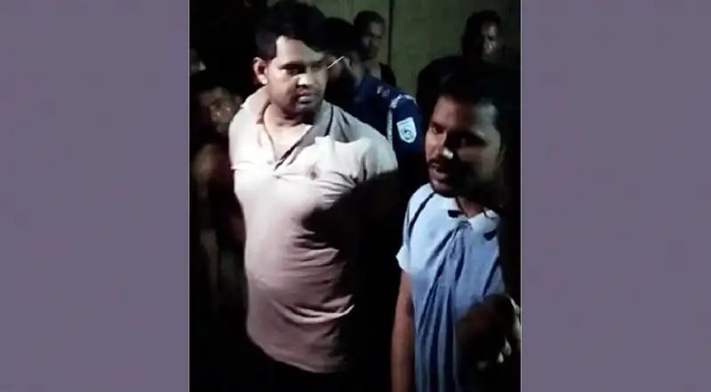 ভুয়া পুলিশসহ কনস্টেবল গ্রেপ্তার, আটককৃতদের ছবি. Channel i News - চ্যানেল আই নিউজ