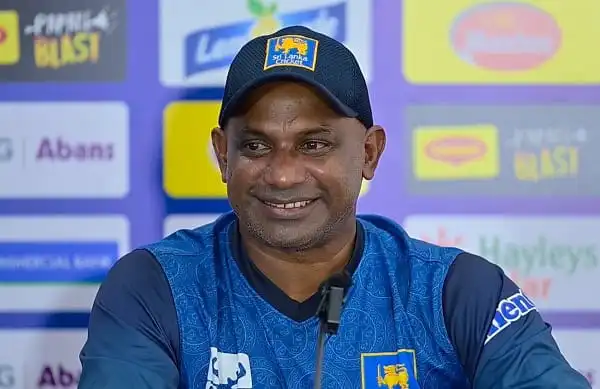 শ্রীলঙ্কার কোচ সংবাদ সম্মেলনে হাস্যোজ্জ্বল মুখে. Channel i News - চ্যানেল আই নিউজ