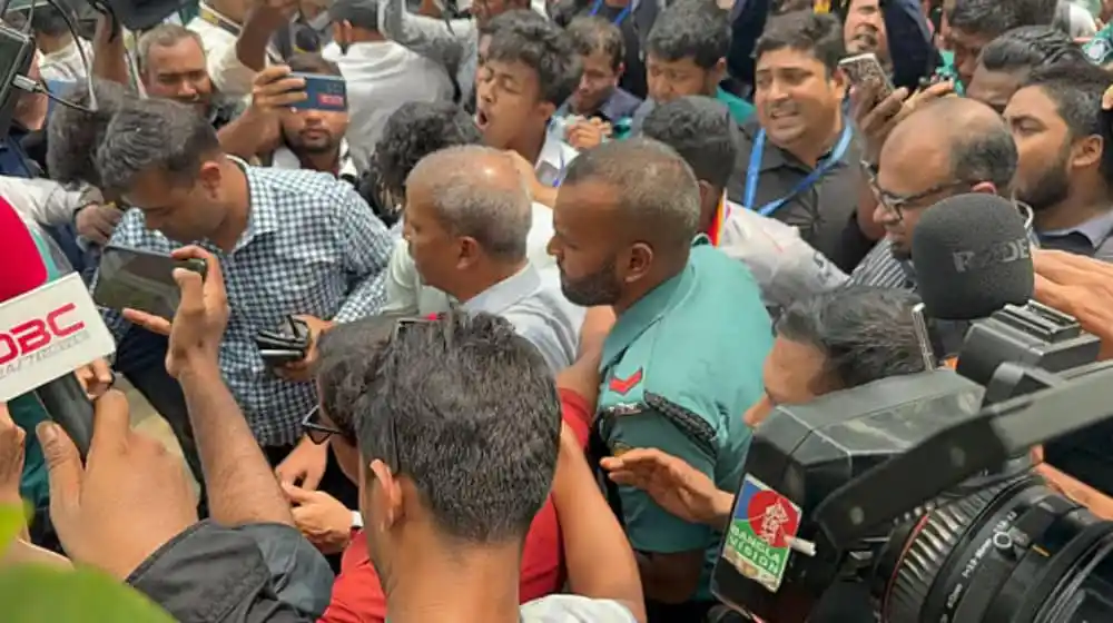 শিক্ষার্থীদের ৬ দাবির পক্ষে সমাবেশে হাজারো ছাত্র-ছাত্রী. Channel i News - চ্যানেল আই নিউজ