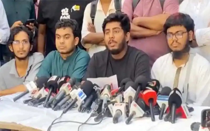 বৈষম্যবিরোধী ছাত্র আন্দোলনের কেন্দ্রীয় কমিটির নেতারা সংবাদ সম্মেলনে. Channel i News - চ্যানেল আই নিউজ