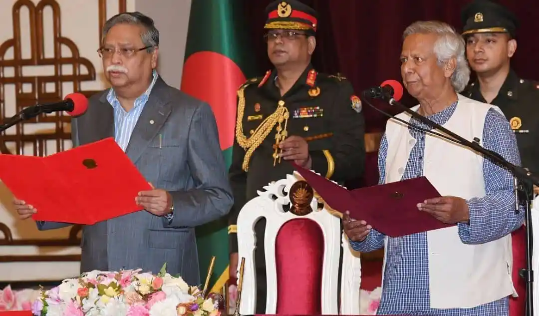 প্রধানমন্ত্রী ও সেনা কর্মকর্তাদের মধ্যে স্বাক্ষর অনুষ্ঠান. Channel i News - চ্যানেল আই নিউজ