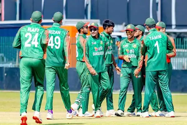 বাংলাদেশ ক্রিকেট দলের খেলোয়াড়রা মাঠে প্রস্তুতি নিচ্ছেন. Channel i News - চ্যানেল আই নিউজ