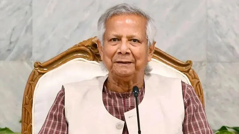 প্রধান উপদেষ্টা মালয়েশিয়া থেকে দেশে ফিরেছেন, ছবি তোলা।. Channel i News - চ্যানেল আই নিউজ