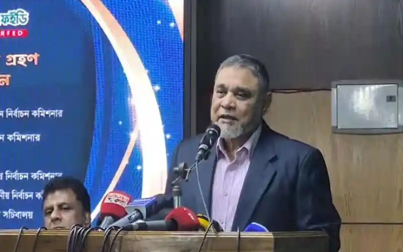 প্রধান নির্বাচন কমিশনার এআই’র অপব্যবহার মোকাবেলা সম্পর্কে বক্তব্য দিচ্ছেন. Channel i News - চ্যানেল আই নিউজ