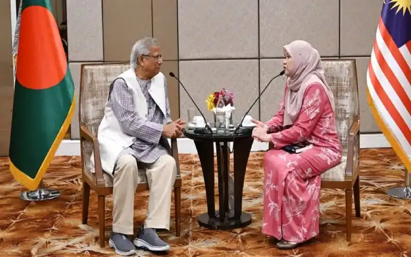 বাংলাদেশ ও মালয়েশিয়ার প্রতিনিধিরা বৈঠকে বসেছেন. Channel i News - চ্যানেল আই নিউজ