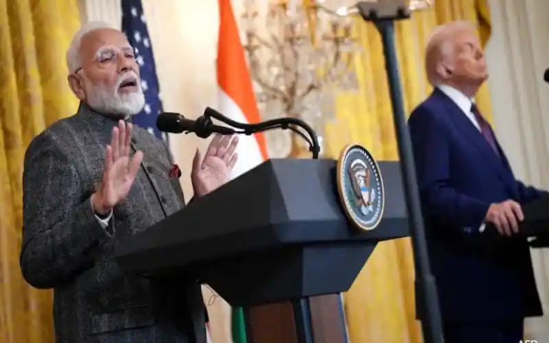 ভারতের প্রধানমন্ত্রী মোদি ও মার্কিন প্রেসিডেন্ট ট্রাম্পের ছবি, প্রেস ব্রিফিং চলাকালে. Channel i News - চ্যানেল আই নিউজ