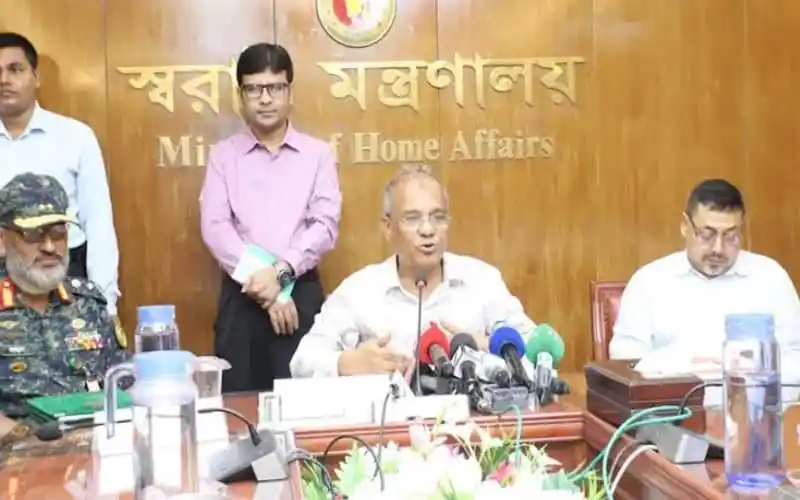 স্বরাষ্ট্র উপদেষ্টা আইনশৃঙ্খলা বাহিনী নির্বাচনের জন্য প্রস্তুত বলে জানান. Channel i News - চ্যানেল আই নিউজ