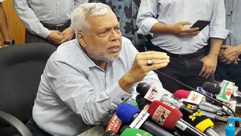 সড়ক পরিবহন উপদেষ্টা যানবাহন চলাচলের ভিত্তিতে সড়ক সংস্কার বিষয়ে আলোচনা করছেন।. Channel i News - চ্যানেল আই নিউজ