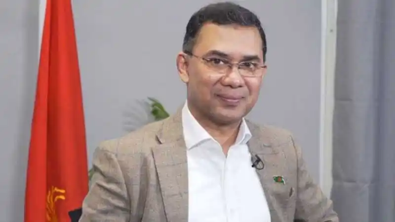 বাংলাদেশের একজন রাজনীতিবিদ, পরিধান করেছেন হালকা বাদামী জ্যাকেট ও সাদা শার্ট. Channel i News - চ্যানেল আই নিউজ