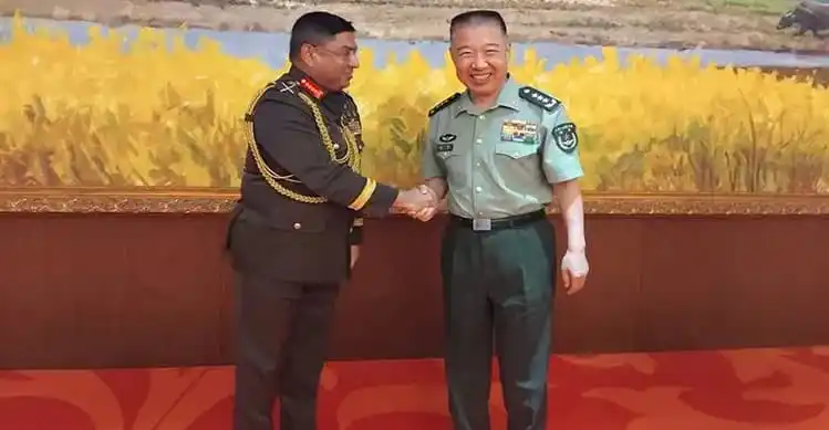 সেনাবাহিনী প্রধানের চীন সফর শেষে দেশে ফিরেছেন. Channel i News - চ্যানেল আই নিউজ