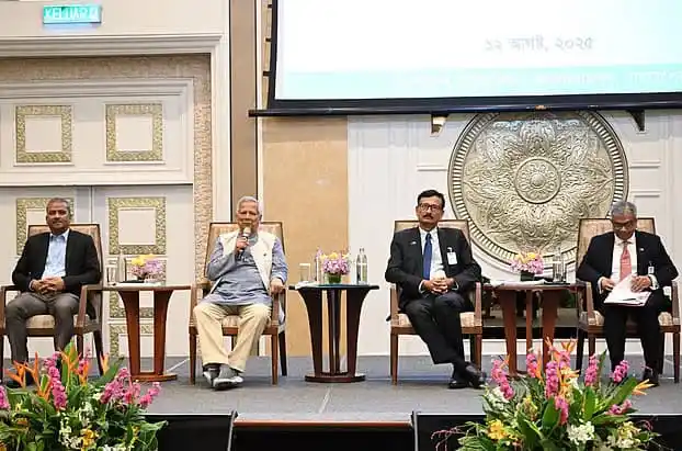 বাংলাদেশের রাজনৈতিক ও অর্থনৈতিক বিষয়ে আলোচনা চলছে।. Channel i News - চ্যানেল আই নিউজ