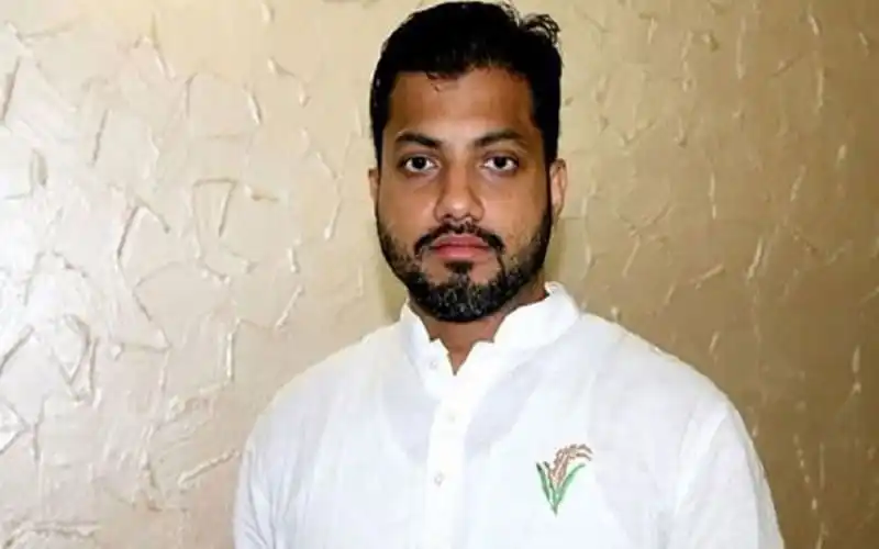 ইশরাক হোসেন হাসপাতালে ভর্তি, সুস্থতার জন্য দোয়া কামনা. Channel i News - চ্যানেল আই নিউজ