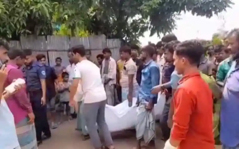 কক্সবাজারে যুবকের ঝুলন্ত মরদেহ উদ্ধার, স্থানীয়রা দেখছে. Channel i News - চ্যানেল আই নিউজ