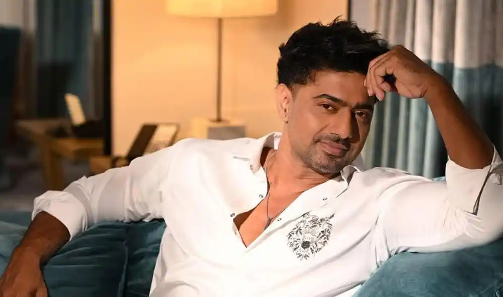 আনন্দিত ব্যক্তির ছবি, স্বস্তি ও সুখের অভিব্যক্তি. Channel i News - চ্যানেল আই নিউজ