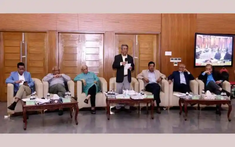 বৈঠকে বিভিন্ন নেতা ও কর্মকর্তারা উপস্থিত, আলোচনা চলছে. Channel i News - চ্যানেল আই নিউজ