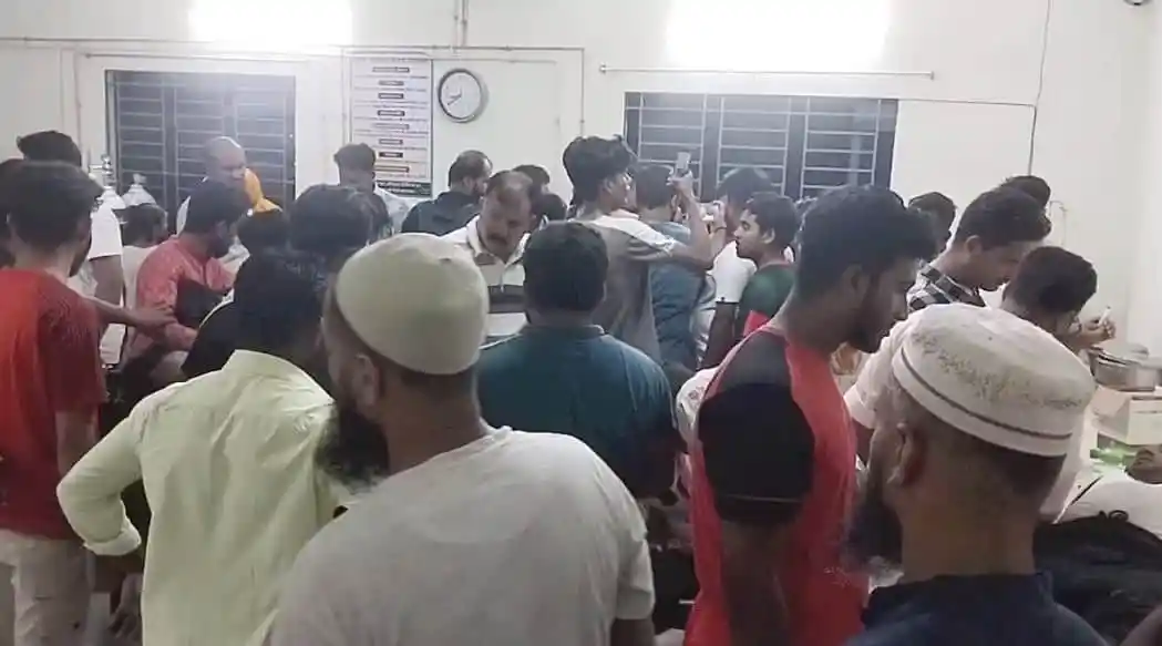 জামায়াত-শিবিরের নেতাকর্মীরা বিএনপির নেতাকর্মীদের ওপর হামলা করছে. Channel i News - চ্যানেল আই নিউজ