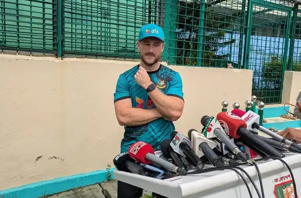 বাংলাদেশ ক্রিকেট কোচের প্রেস কনফারেন্সে বক্তব্য. Channel i News - চ্যানেল আই নিউজ
