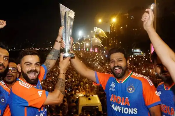 ভারতীয় ক্রিকেটাররা বিশ্বকাপ জয় উদযাপন করছে, উল্লাসে ভাসছে ভক্তরা. Channel i News - চ্যানেল আই নিউজ