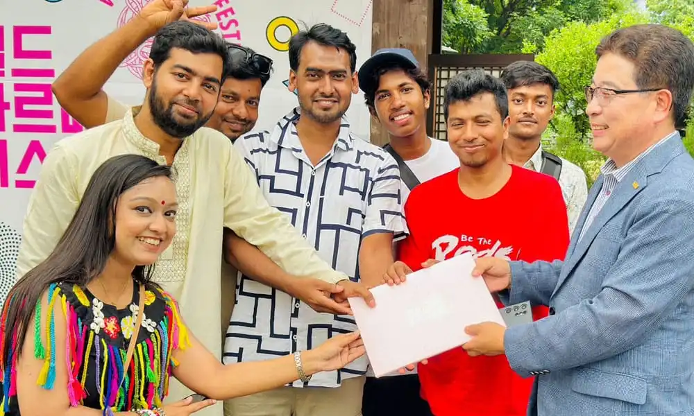 সেরাকণ্ঠের আল আমিনের গানের প্রশংসা পাচ্ছেন বাংলাদেশি তরুণরা. Channel i News - চ্যানেল আই নিউজ