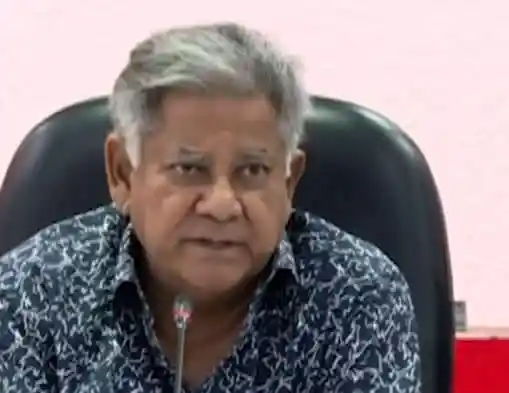 এম সাখাওয়াত হোসেন কূটনৈতিক আলোচনায় বসে আছেন. Channel i News - চ্যানেল আই নিউজ