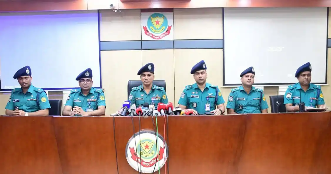 মোহাম্মদপুরে পুলিশ কর্মকর্তাদের প্রেস ব্রিফিং অনুষ্ঠিত. Channel i News - চ্যানেল আই নিউজ