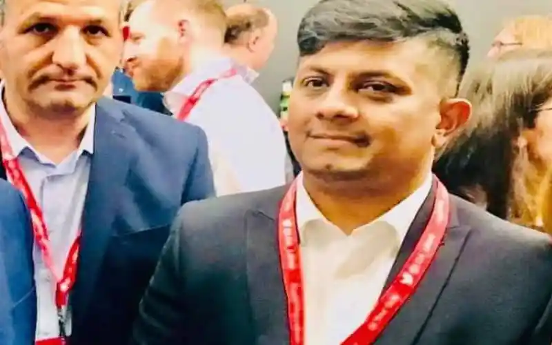 বাংলাদেশি বংশোদ্ভূত লেবার পার্টি মেয়র, ভিসা কেলেঙ্কারির তদন্তে. Channel i News - চ্যানেল আই নিউজ