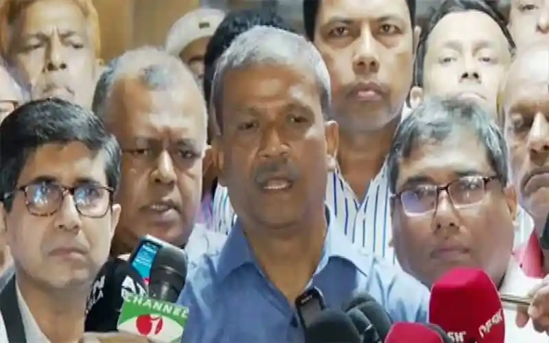 বাংলাদেশের আইন উপদেষ্টাদের সঙ্গে সাংবাদিকদের আলোচনা. Channel i News - চ্যানেল আই নিউজ