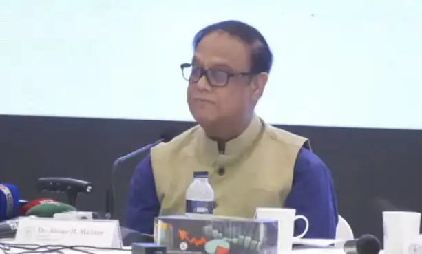 বাংলাদেশের অর্থনৈতিক বিষয়ে আলোচনায় একজন বিশ্লেষক, চ্যানেল আই অনলাইন. Channel i News - চ্যানেল আই নিউজ
