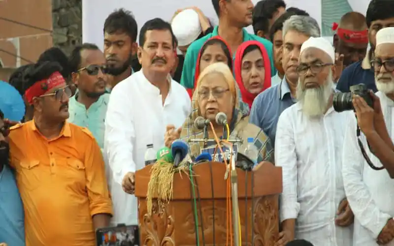বিএনপি নেত্রী সেলিমা রহমান নির্বাচনের জন্য গণসমাবেশে বক্তৃতা দিচ্ছেন. Channel i News - চ্যানেল আই নিউজ
