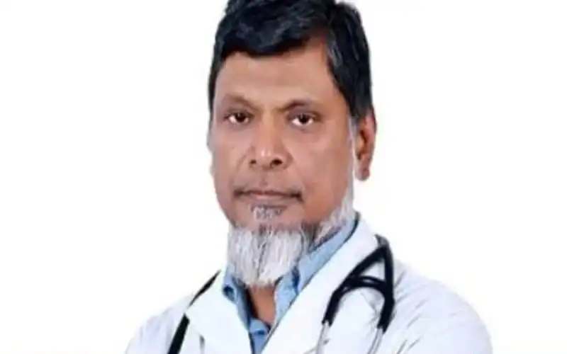 চিকিৎসক, সাদা কোট ও স্টেথোস্কোপ সহ ছবি. Channel i News - চ্যানেল আই নিউজ