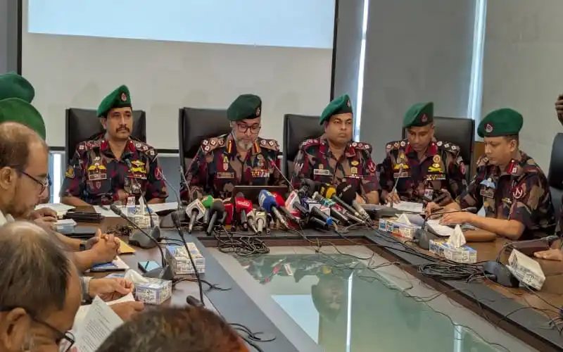 বাংলাদেশি নৌযানের মিয়ানমারে যাতায়াতের রহস্যজনক দৃশ্যের ছবি. Channel i News - চ্যানেল আই নিউজ
