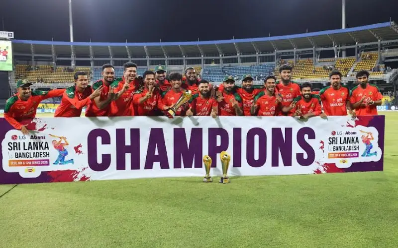 বাংলাদেশ ক্রিকেট দল সেমিফাইনালে চ্যাম্পিয়ন হিসেবে উদযাপন করছে।. Channel i News - চ্যানেল আই নিউজ