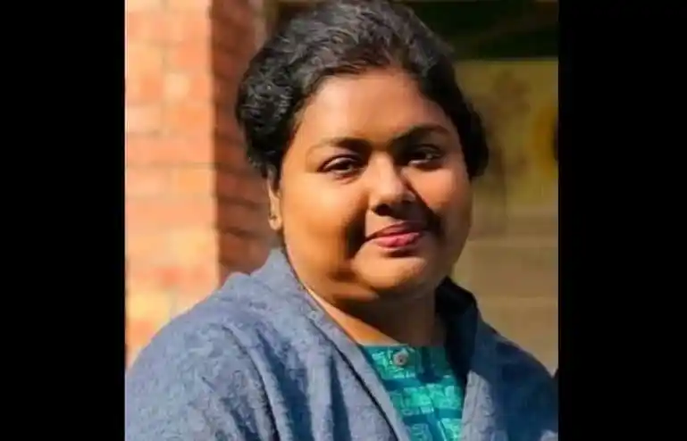 শিক্ষিকার মৃত্যুতে জাকসু ভোট গণনা বন্ধ, শোক প্রকাশ. Channel i News - চ্যানেল আই নিউজ