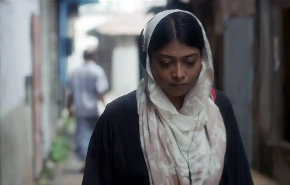 নির্মম বাস্তবতা দেখাচ্ছে সিনেমার নারী চরিত্রের ছবি. Channel i News - চ্যানেল আই নিউজ