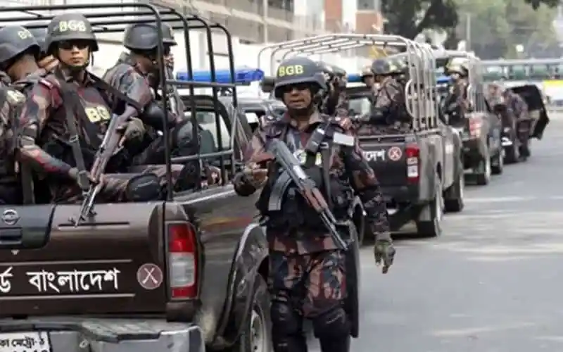 বিজিবি সদস্যরা সারাদেশের পূজামণ্ডপের নিরাপত্তায় মোতায়েন. Channel i News - চ্যানেল আই নিউজ