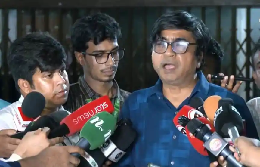 নির্বাচন কমিশনার মাফরুহী সাত্তার সংবাদ সম্মেলনে বক্তব্য দিচ্ছেন।. Channel i News - চ্যানেল আই নিউজ