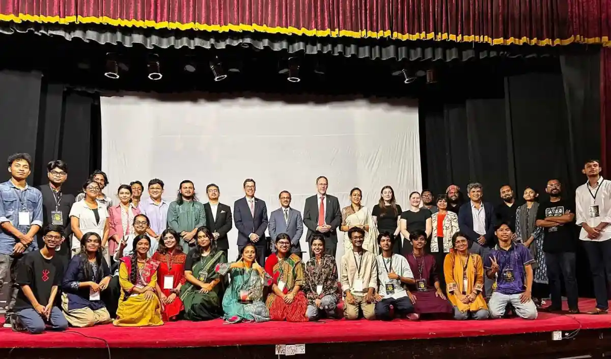 বিশ্ববিদ্যালয়ে ছোট ছবির বড় আসর অনুষ্ঠিত, শিক্ষার্থীরা উপস্থিত. Channel i News - চ্যানেল আই নিউজ
