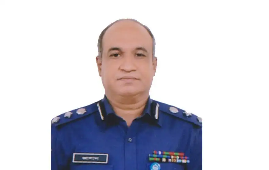 বাংলাদেশ পুলিশের এডিশনাল ডিআইজি মো. জালাল উদ্দিন আহমদ চৌধুরীর ছবি. Channel i News - চ্যানেল আই নিউজ