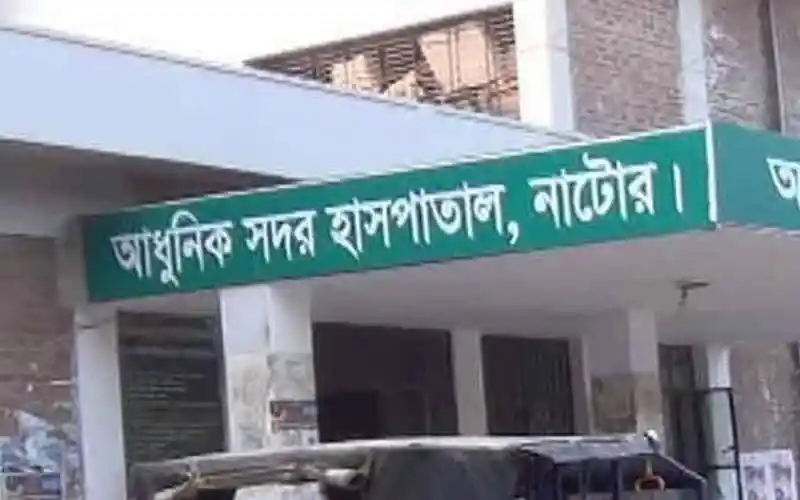 নাটোরে সড়ক দুর্ঘটনায় বাবা নিহত, গুরুতর আহত ছেলে. Channel i News - চ্যানেল আই নিউজ