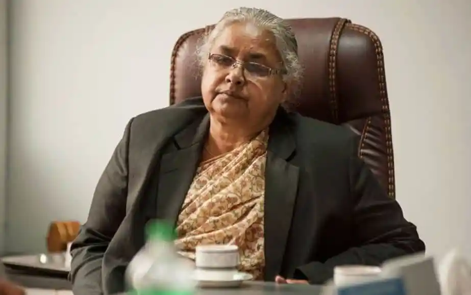 নেপালের অন্তর্বর্তীকালীন প্রধানমন্ত্রী সুশীলা কার্কি বৈঠকে বসে আছেন. Channel i News - চ্যানেল আই নিউজ